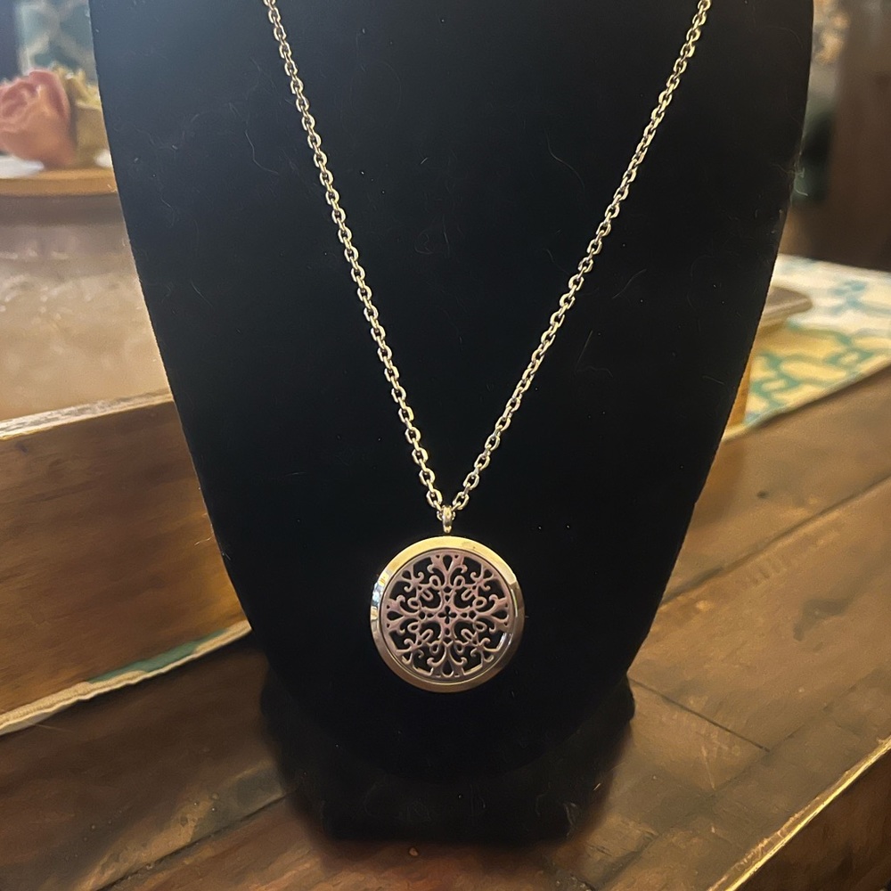 Essential oil diffuser necklace- stainless steel
